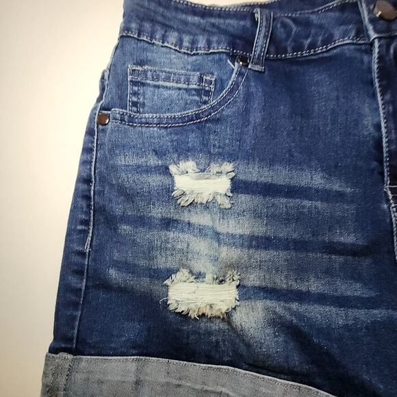 Jean Distressed Cuff Denim Shorts Women SZ Medium - Picture 3 of 10